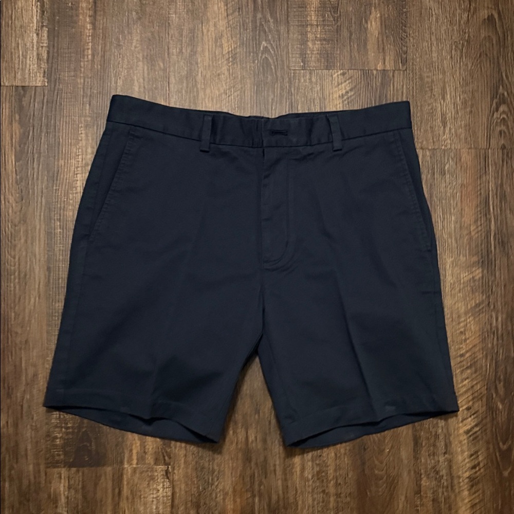 Vineyard Vines 8” chino shorts